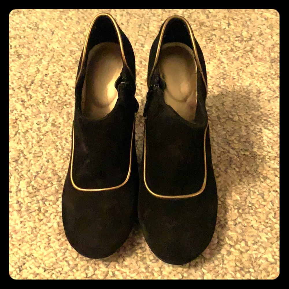 Beautiful AdiPrene -Adidas Rockport Suede Booties